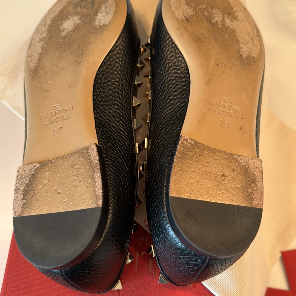 Valentino Rockstud Pointed Flat - Picture 6 of 8
